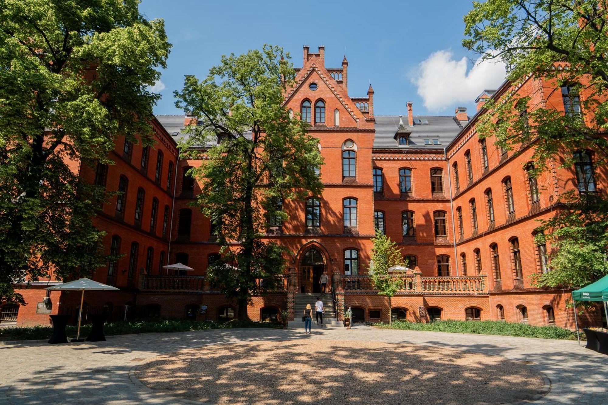 Arche Klasztor Wroclaw — Photos 2